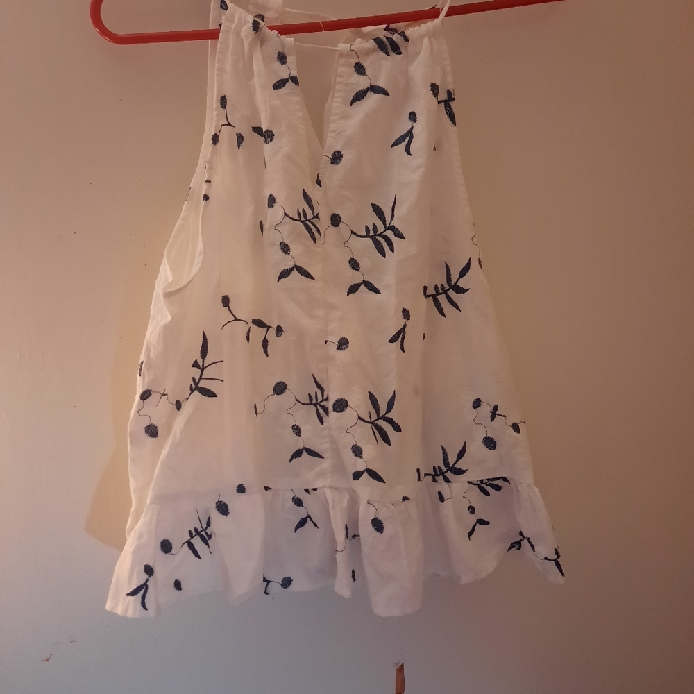Light and dainty top